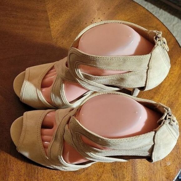 BRAND NEW CHRISTIAN SIRIANO GLADIATOR STYLE HIGH HEEL STILETTOS PUMP SHOES - Picture 9 of 15